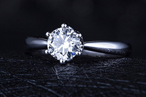 一般价格的钻石进行回收大概是多少钱？