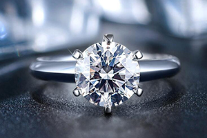 回收钻石戒指一般多少钱 这样的钻戒别再留在手里