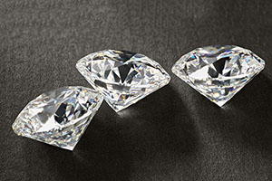 钻石回收价格今天多少一克拉 线上回收提供实时询价服务