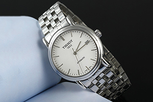 天梭二手表回收价格分析之你的手表几成新？