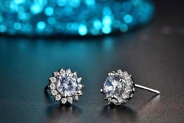国产品牌的二手钻石回收多少钱