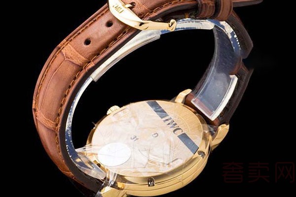 如何判断回收二手手表能卖多少钱