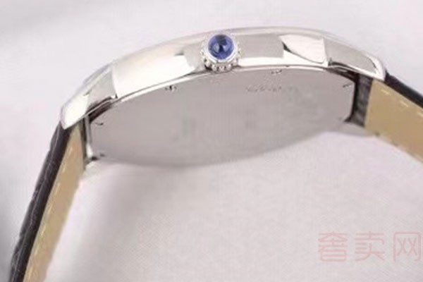 款式一般的卡地亚二手手表几折回收