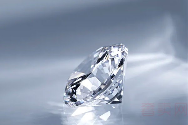 钻石和红宝石哪个值钱 它们之间的区别是怎样的