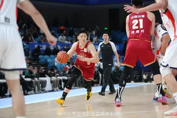 CBA俱乐部杯-上海首战39分大胜四川山西山东开门红